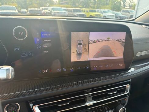 Certified 2026 Chevrolet Traverse High Country AWD/4WD image 14