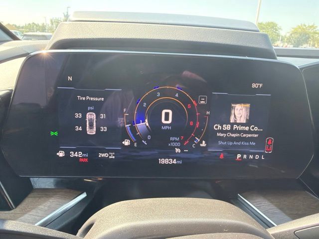 Used 2025 Chevrolet Suburban High Country AWD/4WD image 38