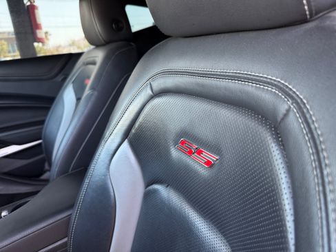 Used 2016 Chevrolet Camaro SS RWD image 26