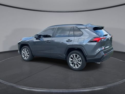 Used 2023 Toyota RAV4 XLE Premium FWD image 6