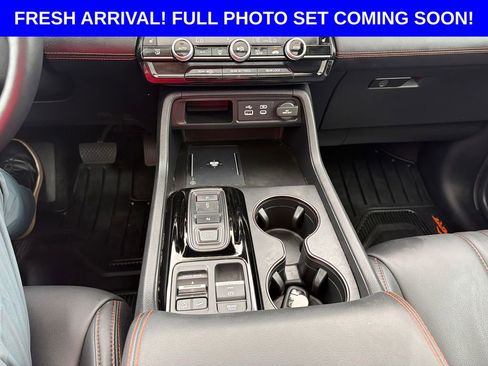 Used 2025 Honda Pilot TrailSport image 15