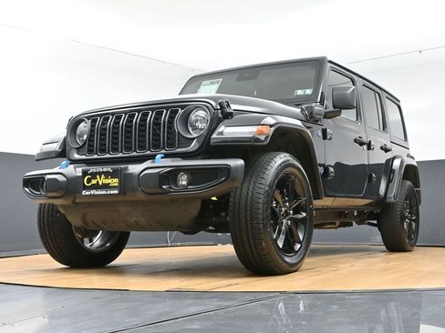 Used 2024 Jeep Wrangler Unlimited w/ Convenience Group image 51