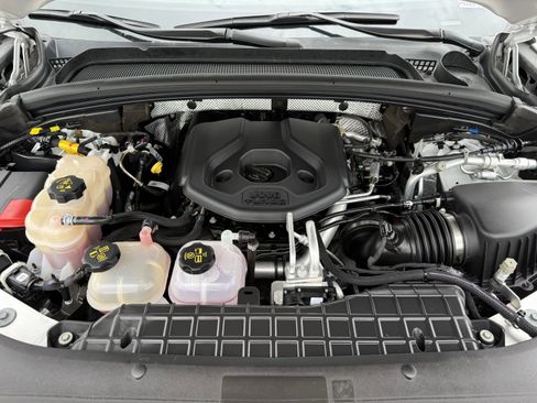 Used 2022 Jeep Grand Cherokee Summit w/ Luxury Tech Group V image 33