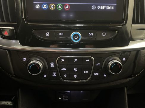Used 2021 Chevrolet Traverse Premier image 12