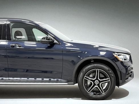 Used 2022 Mercedes-Benz GLC 300 4MATIC w/ AMG Line image 6
