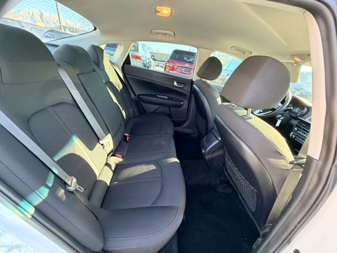 Used 2019 Kia Optima LX image 27