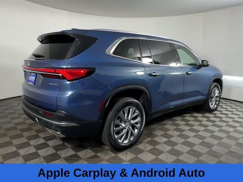 Used 2025 Buick Enclave Preferred image 11