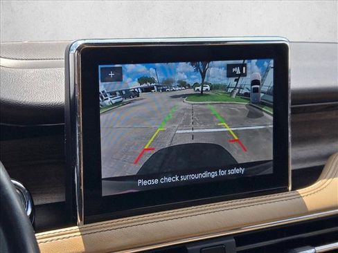 Used 2020 Lincoln Corsair Reserve w/ Rear Removable Package Tray FWD image 14