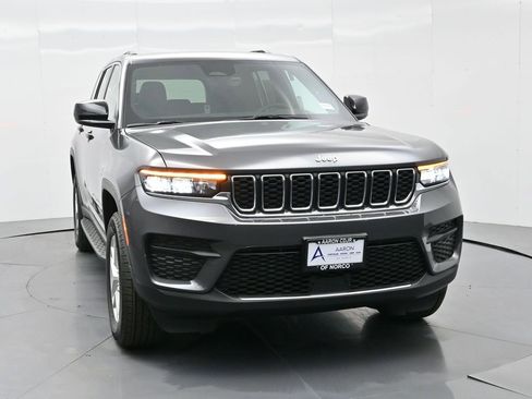 New 2025 Jeep Grand Cherokee Laredo X image 3