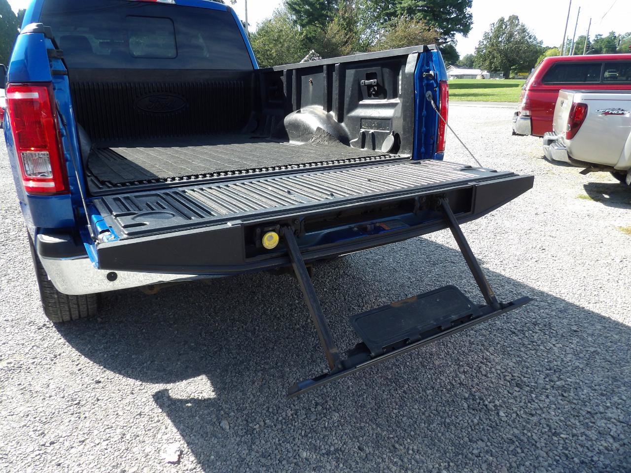 Used 2016 Ford F150 XLT w/ Equipment Group 302A Luxury AWD/4WD image 7