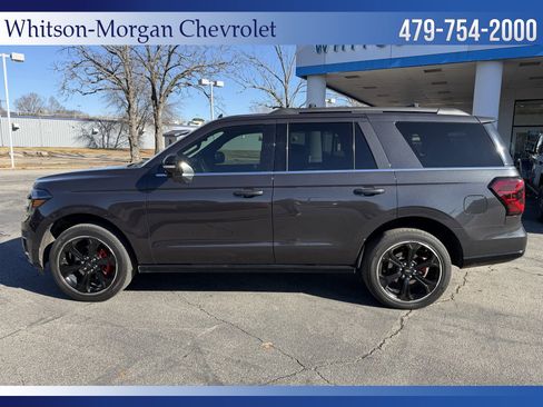 Used 2022 Ford Expedition Limited image 2