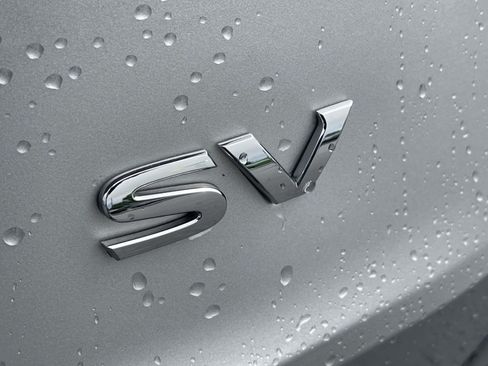 Used 2023 Nissan Rogue SV FWD image 8