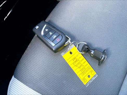 Used 2025 Toyota Corolla LE FWD image 14