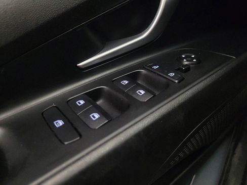 Used 2022 Hyundai Elantra Limited FWD image 27