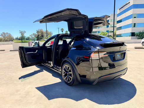 Used 2024 Tesla Model X AWD/4WD image 33