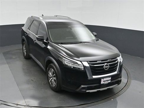Used 2023 Nissan Pathfinder SL image 41