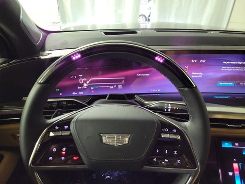 New 2025 Cadillac Escalade IQ Luxury 2 image 18