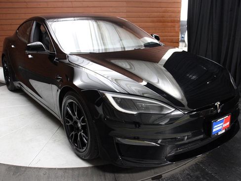 Used 2023 Tesla Model S AWD image 27