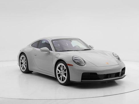 Certified 2025 Porsche 911 Carrera image 9