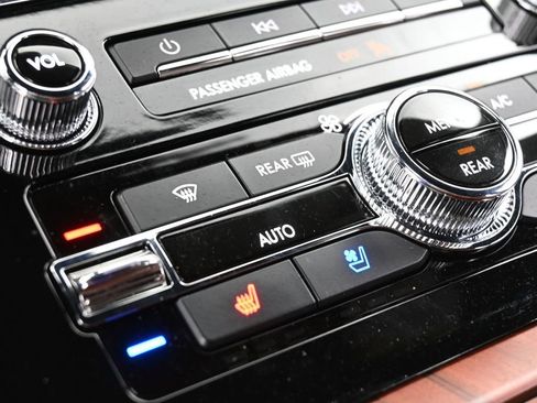 Used 2023 Lincoln Navigator L Reserve w/ Monochromatic Package image 34