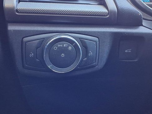 Used 2020 Ford Fusion SE image 16