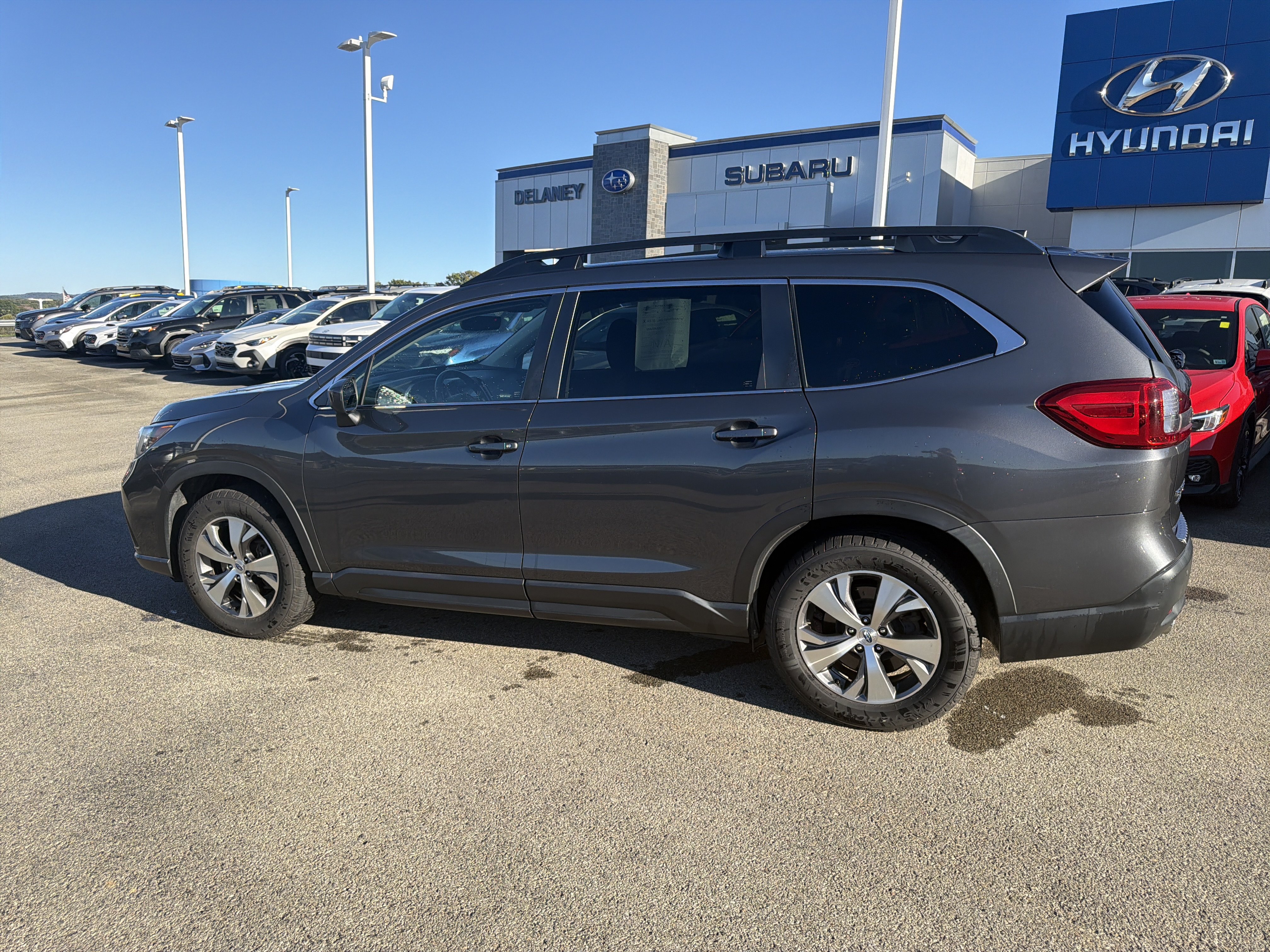 Used 2021 Subaru Ascent Premium w/ Convenience Package AWD/4WD image 8