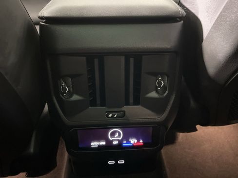 Used 2025 BMW X3 xDrive30i w/ Premium Package image 34