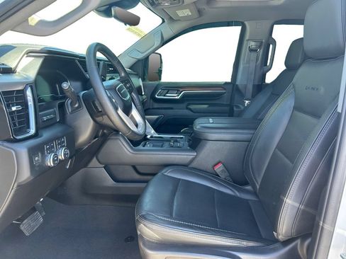 Used 2024 GMC Sierra 3500 Denali w/ Denali Reserve Package AWD/4WD image 18