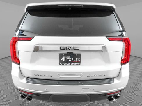Used 2024 GMC Yukon Denali w/ Denali Reserve Package image 6