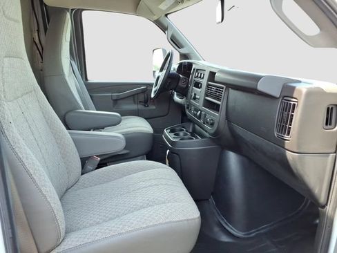 Used 2022 Chevrolet Express 3500 w/ Power Convenience Package RWD image 26