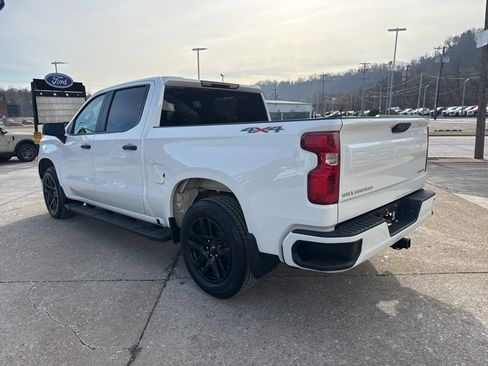 Used 2022 Chevrolet Silverado 1500 Custom image 5