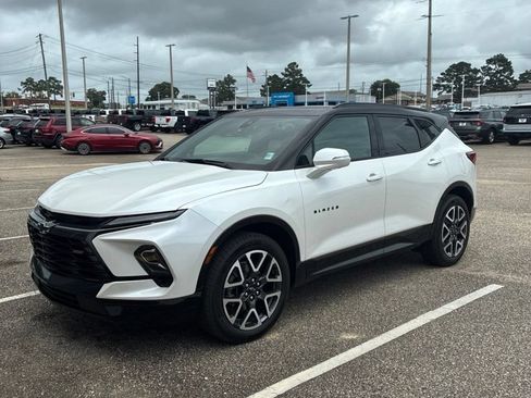 Used 2024 Chevrolet Blazer RS w/ Driver Confidence II Package FWD image 1