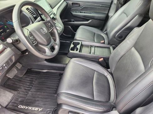 Used 2023 Honda Odyssey Sport image 4