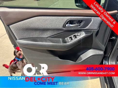 Used 2023 Nissan Rogue SV FWD image 14