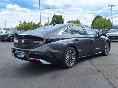 New 2025 Hyundai Sonata Limited FWD image 3