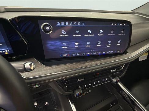 Certified 2025 Chevrolet Suburban Premier image 21