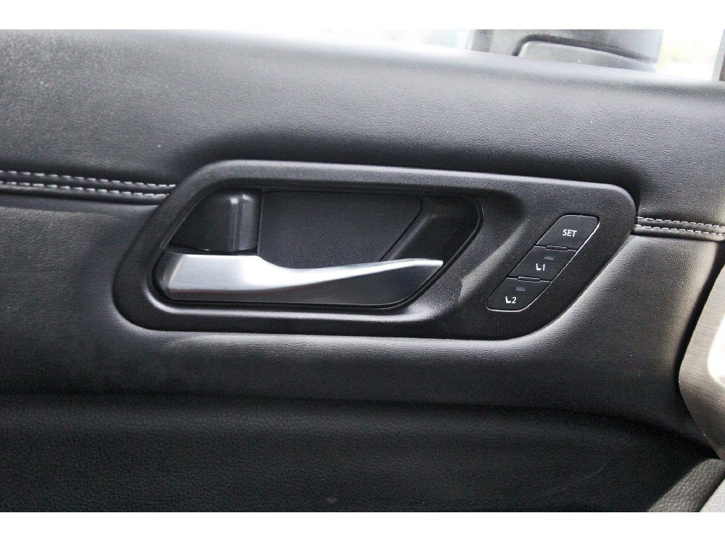 Used 2023 Nissan Pathfinder Platinum w/ Lighting Package (N93) FWD image 24