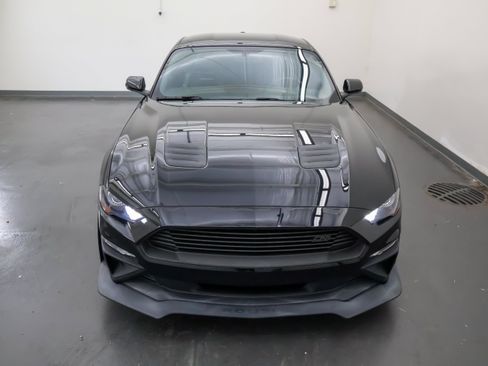 Used 2018 Ford Mustang GT Premium w/ GT Performance Package RWD image 9