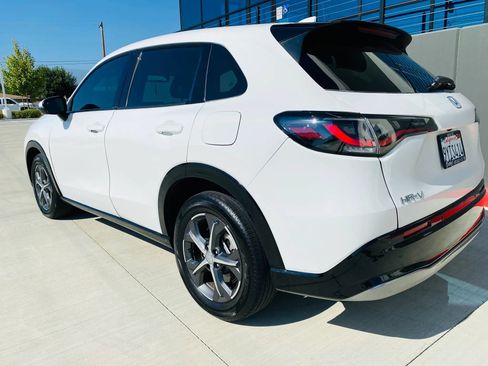 Used 2024 Honda HR-V EX-L image 7