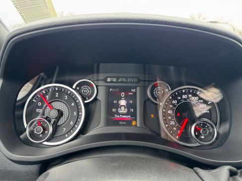 New 2026 RAM 2500 Tradesman AWD/4WD image 16