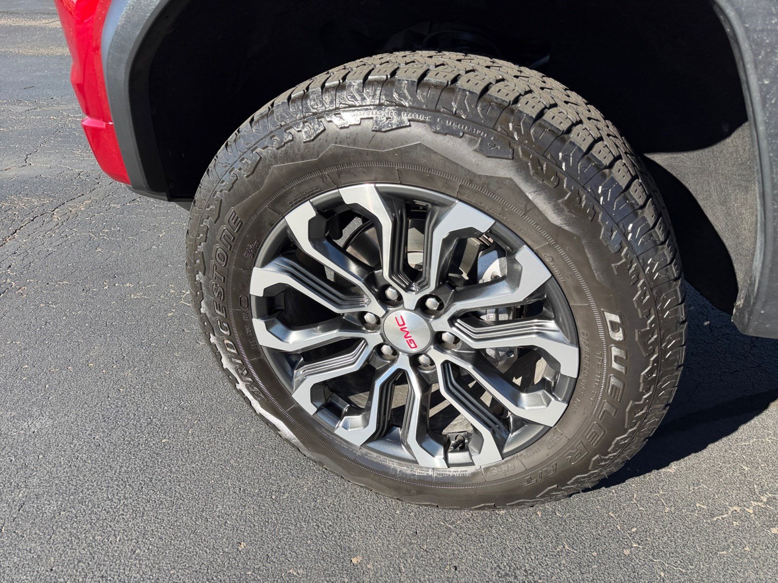 Used 2024 GMC Canyon Denali AWD/4WD image 24