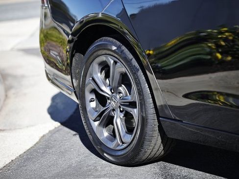 Used 2024 Honda Accord EX-L image 12