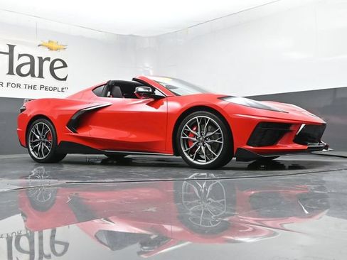 Used 2023 Chevrolet Corvette Stingray Preferred Cpe w/ Z51 Performance Package RWD image 2
