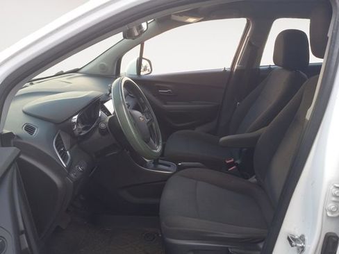 Used 2018 Chevrolet Trax LS AWD/4WD image 5