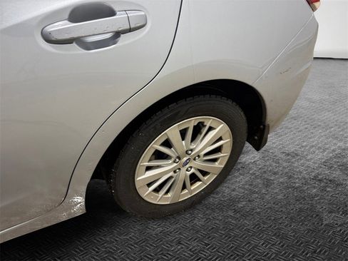 Used 2017 Subaru Impreza 2.0i Premium image 11