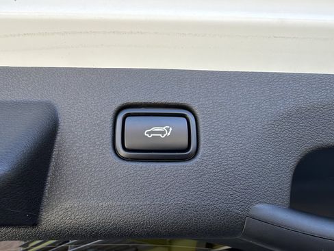 Used 2025 Kia Sportage EX w/ Premium Package FWD image 36