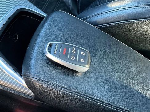 Used 2022 Alfa Romeo Giulia Veloce image 36