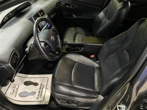 Used 2022 Toyota Prius XLE FWD image 9