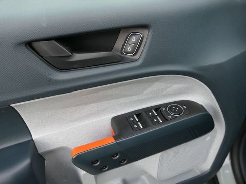 Used 2022 Ford Maverick XLT image 14