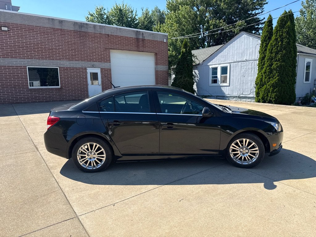 Used 2011 Chevrolet Cruze LT FWD image 4